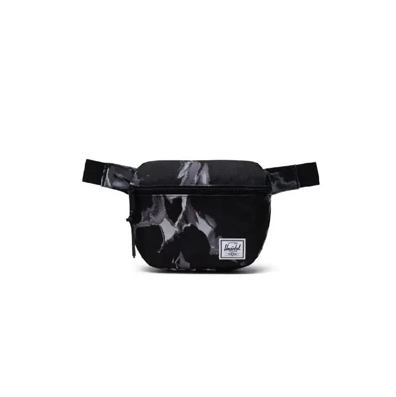 Fifteen Hip Pack (Dye Wash Black)