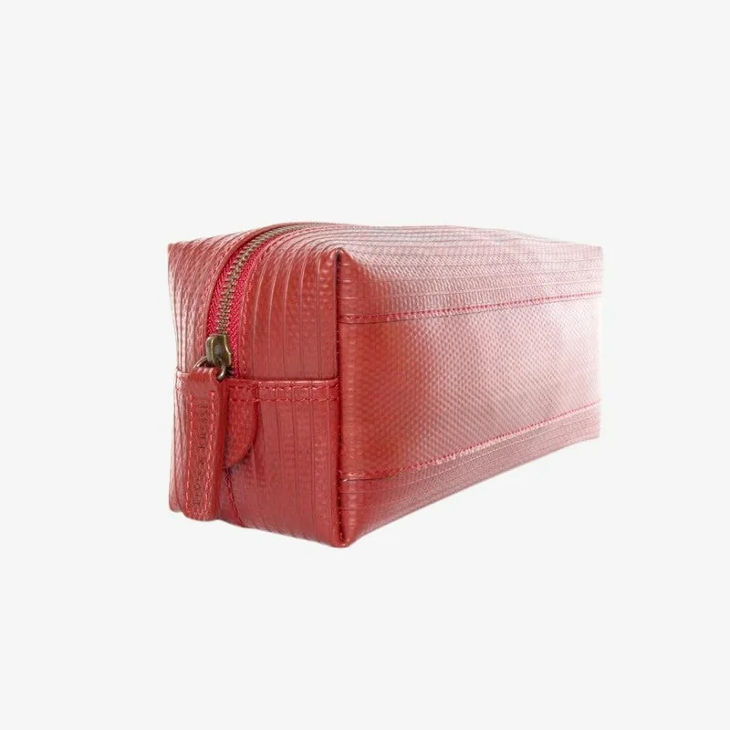 Elvis and Kresse Washbag Medium - Red