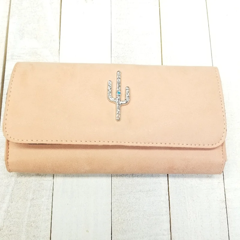 Wallet By Clothes Mentor  Size: Medium