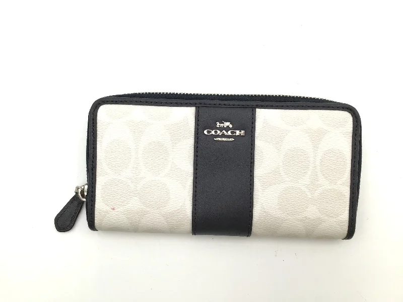 Wallet Designer Coach, Size Small